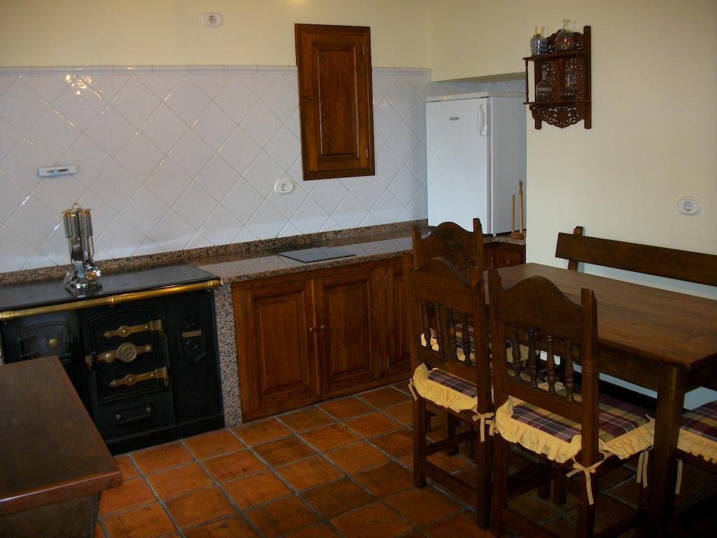 Casa De Aldea Los Glayus Guest House Luarca Room photo